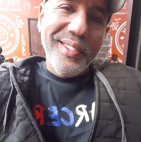 Meet your Posher, Jose - Picture 1 of 2